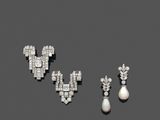 la couverture du livre, sur laquelle figurent une paire de boucles d'oreilles et une paire de boucles d'oreilles