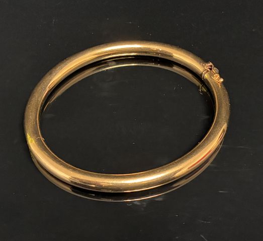 Bracelet jonc en or 18 carats 750 millièmes. En règle. Poids brut...