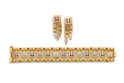 un ensemble composé d'un bracelet et d'une boucle d'oreille en or, sertis de pierres multicolores