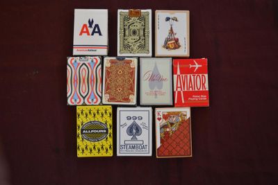 Lot de 10 jeux récents principalement 52 cartes aux portrait…