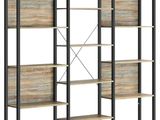 un ensemble de trois étagères avec des tablettes en bois et des pieds en métal