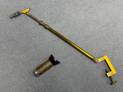 MESURE: Photomètre et Chambre claire universelle.