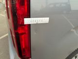 a sticker on the back of a car that says vpauto