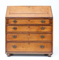 Commode formant scriban en bois naturel ouvrant en façade à … (photo 2)