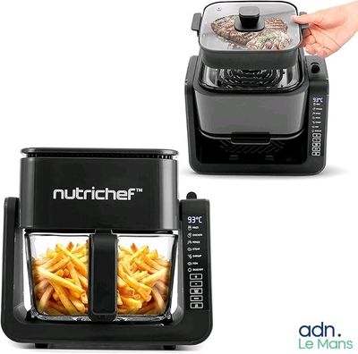 un robot ménager noir et argent dans lequel se trouvent des frites
