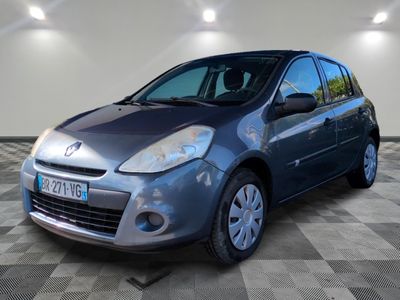 RENAULT - CLIO III 1.2 16V 75 PACK CLIM - ES - Mise en servi…