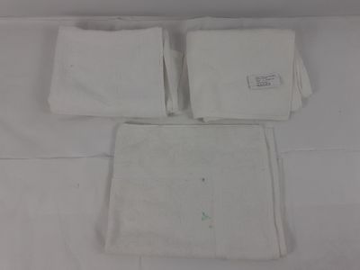 Lot de 3 - Ces trois tapis de bain réversibles se composent …