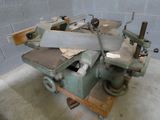 a machine that is sitting on a table in a room