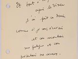 un gros plan d'un morceau de papier sur lequel on a écrit