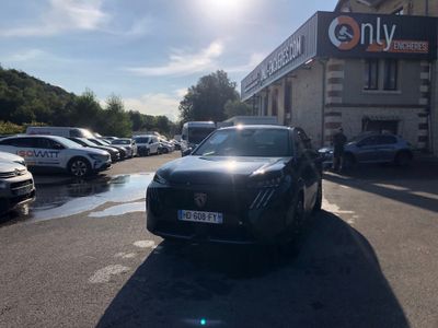 a car that is parked in front of a building