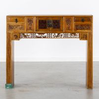 Console ou table d'autel chinoise, ornée de symboles du « do… (photo 2)
