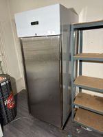 Armoire réfrigérée professionnelle une porte pleine, carross…