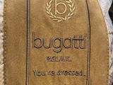 a bag that has a label on it that says bugatti relax