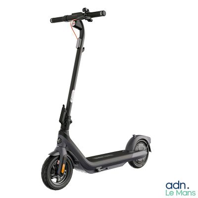 une image représentant un scooter muni d'un guidon