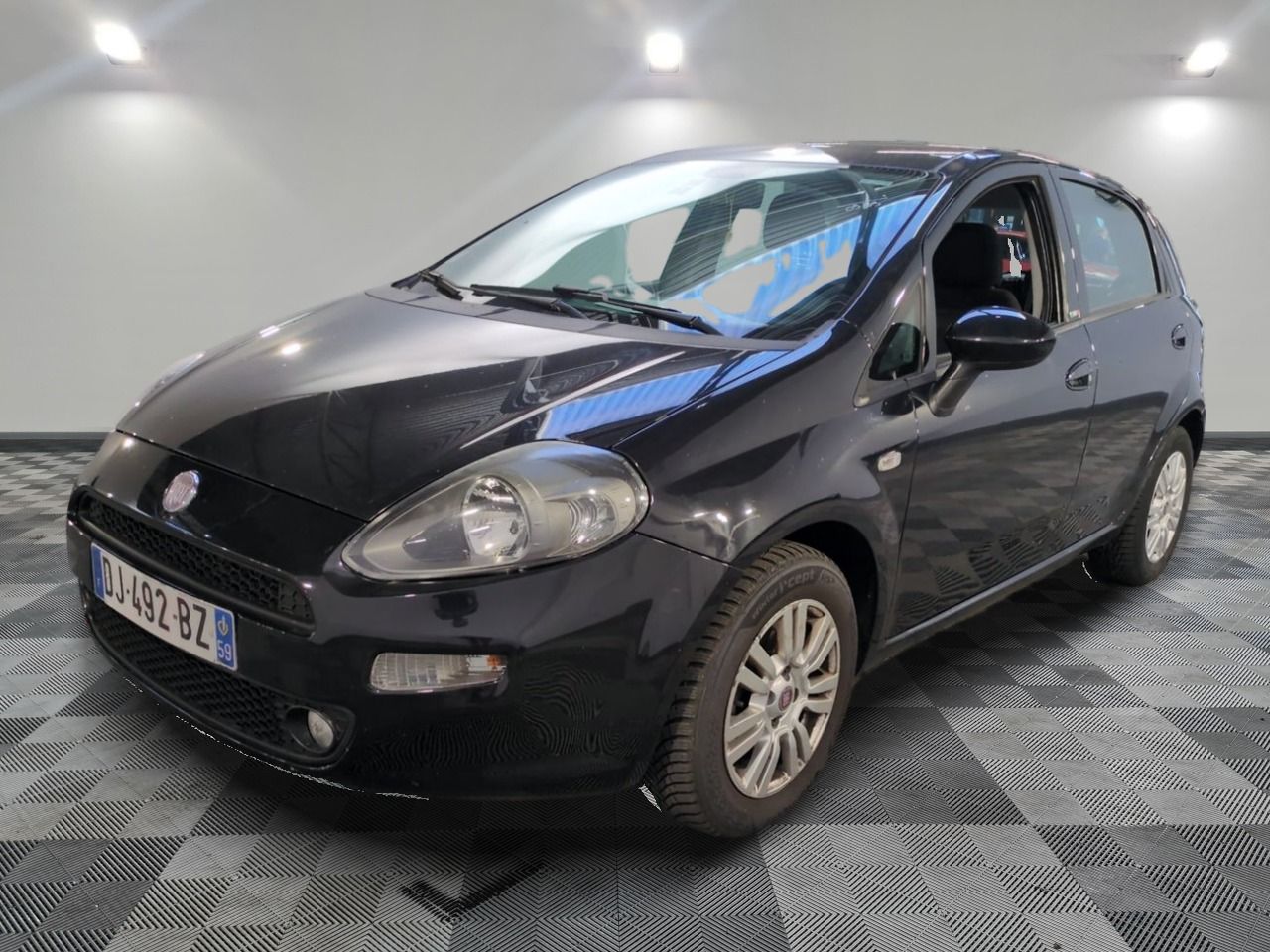 FIAT Punto 1.2 8V 69 Italia - Voiture d'occasion Euro 6