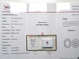 une photo d'une brochure sur laquelle figure l'image d'un diamant