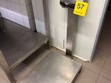 une photo d'une balance numérique dans une cuisine