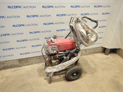 une petite machine posée sur le sol