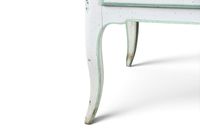 COMMODE ouvrant à deux tiroirs, relaquée à décor de frises f… (photo 3)