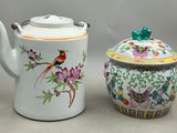 paire de théières en porcelaine chinoise ornées d'oiseaux et de fleurs