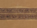 deux morceaux de tissu imprimés