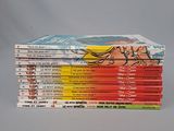 plusieurs livres pour enfants empilés sur une table