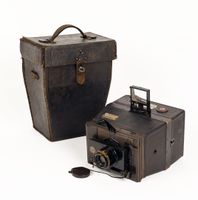 Instruments scientifiques - Objets de marine - Curiosités