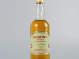 une bouteille de whisky irlandais Mason posée sur une table