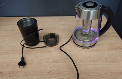 Lot de 2 articles composé de: 1 Bouilloire en verre Aigostar…