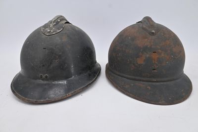 Lot de deux casques ADRIAN Armée française, Première Guerre …