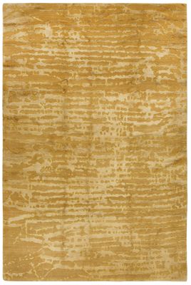 un tapis beige avec une surface en bois
