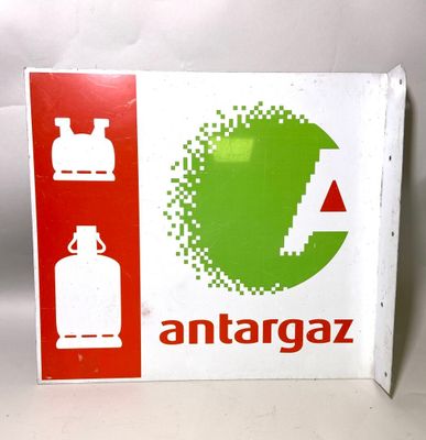 un panneau sur lequel est inscrit « Antargaz » sur le côté