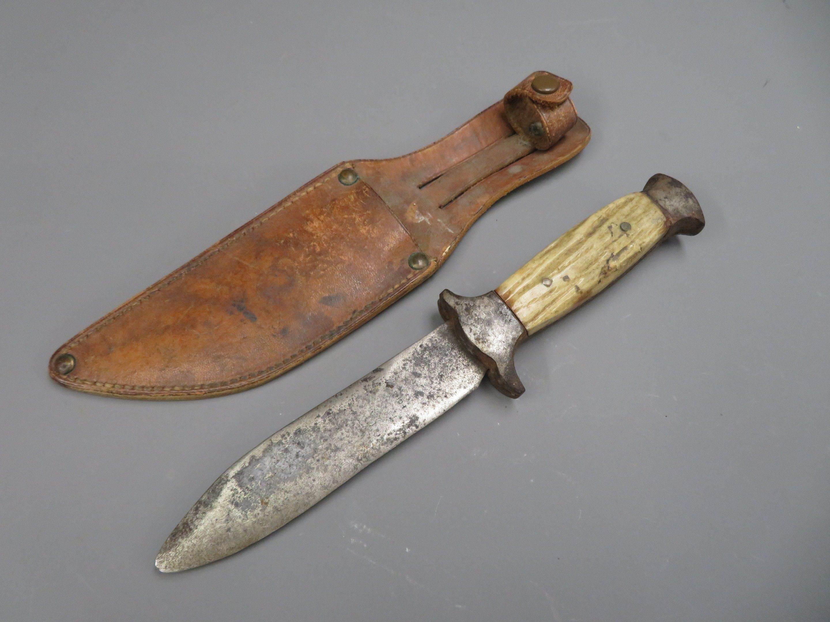 Objets d'art & Curiosités