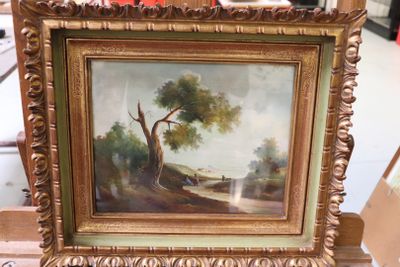 une image d'une image d'un tableau sur une table