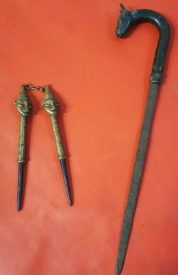 Couteau de prestige et épingles rituelles - Yoruba, Nigéria