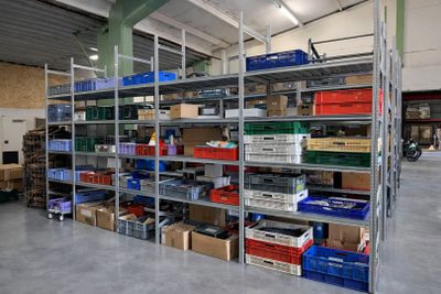 (x5 mètres linéaires) Rack METALSYSTEM ; 4 rangées x 4 étagè…