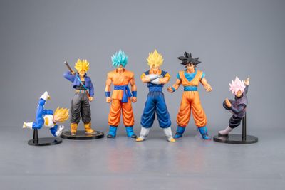 figurines Dragon Ball : Super Saiyan, Goku, Vegeta, Vegeta, Son Gohan, Son Gohan, Son Gohan, Son Gohan, Son Gohan, Son