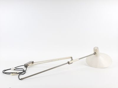 Dans le goût de René Mathieu pour la maison Lunel Applique a…