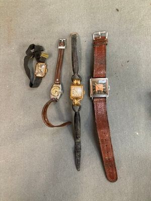 Montre carrée acier HELEN Besançon + 3 montre de dame en par…