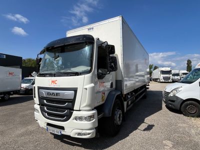DAF LF320 PORTEUR AVEC HAYON SUR DESIGNATION - Genre : CAM -…