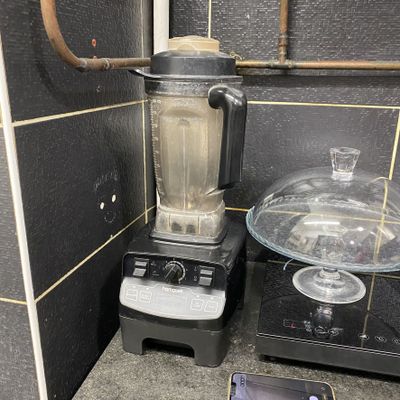 * L.J. CHALON DE THE : 1 blender HOMGEEK