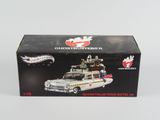 Voiture miniaturisée « Ghostbusters » à l'échelle 1:18 avec figurine de Ghostbuster