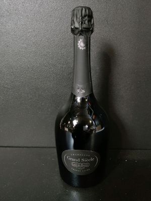 Bouteille de champagne Laurent Perrier Grande Cuvée Grand Si… - Photo 1