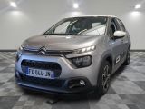 La nouvelle Citroën est garée dans le showroom du showroom