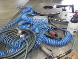 many hoses that are sitting on a table