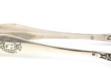 paire de cuillères en argent sur fond blanc avec logo