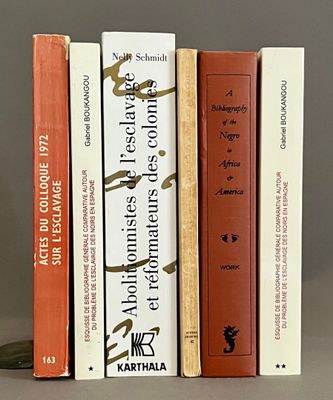 trois livres superposés