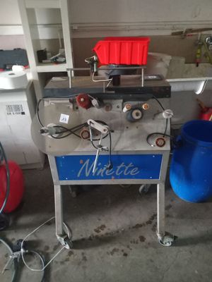 a machine that is sitting in a garage