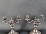 paire de chandeliers en métal argenté