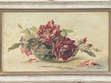 tableau représentant des roses rouges dans un bol en verre, accompagnées de feuilles, posées sur une table